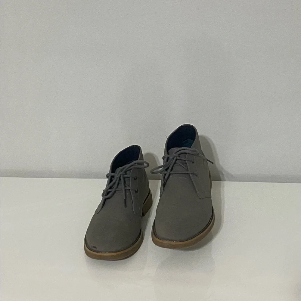 Perry Ellis Gray Chukka Boots with Suede Finish